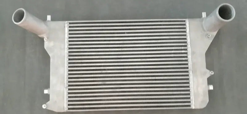 Intercooler frontowy FMIC – VW Golf GTI / Golf R MK5 MK6 Audi A3 8P, Scirocco 2.0 TSI, Seat Leon 1P 2.0 TFSI/TSI (300–600 KM)